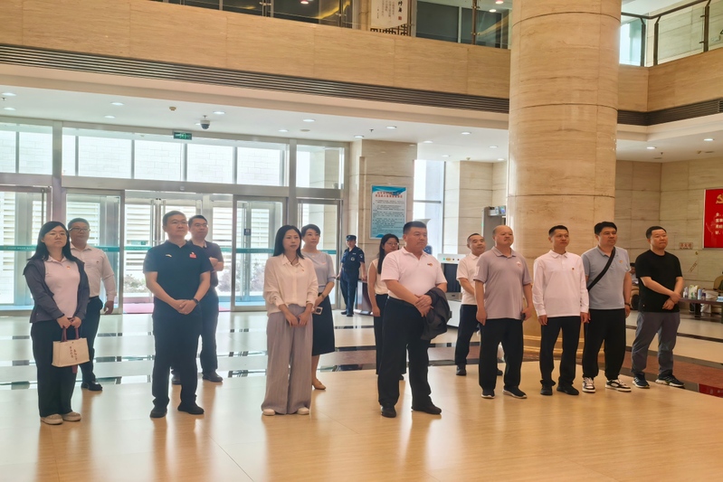 机关第二党总支赴省档案馆开展 “人民至上 实干担当”主题党日活动